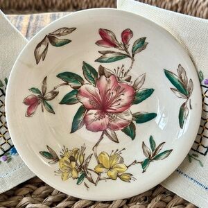 Johnson Bros Windsor Ware Azalea Pattern Berry Bowl